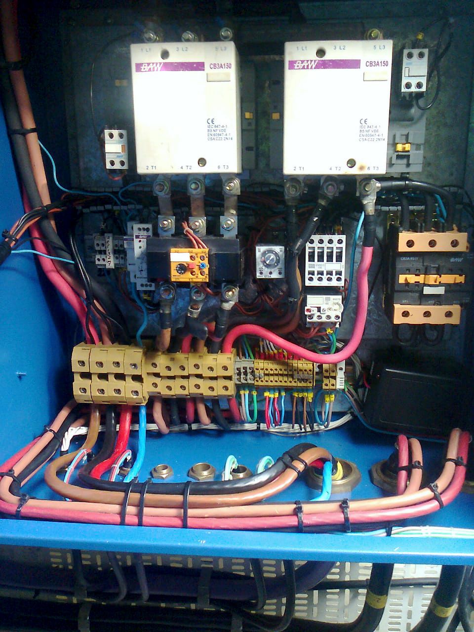 Armado de tablero eléctrico industrial